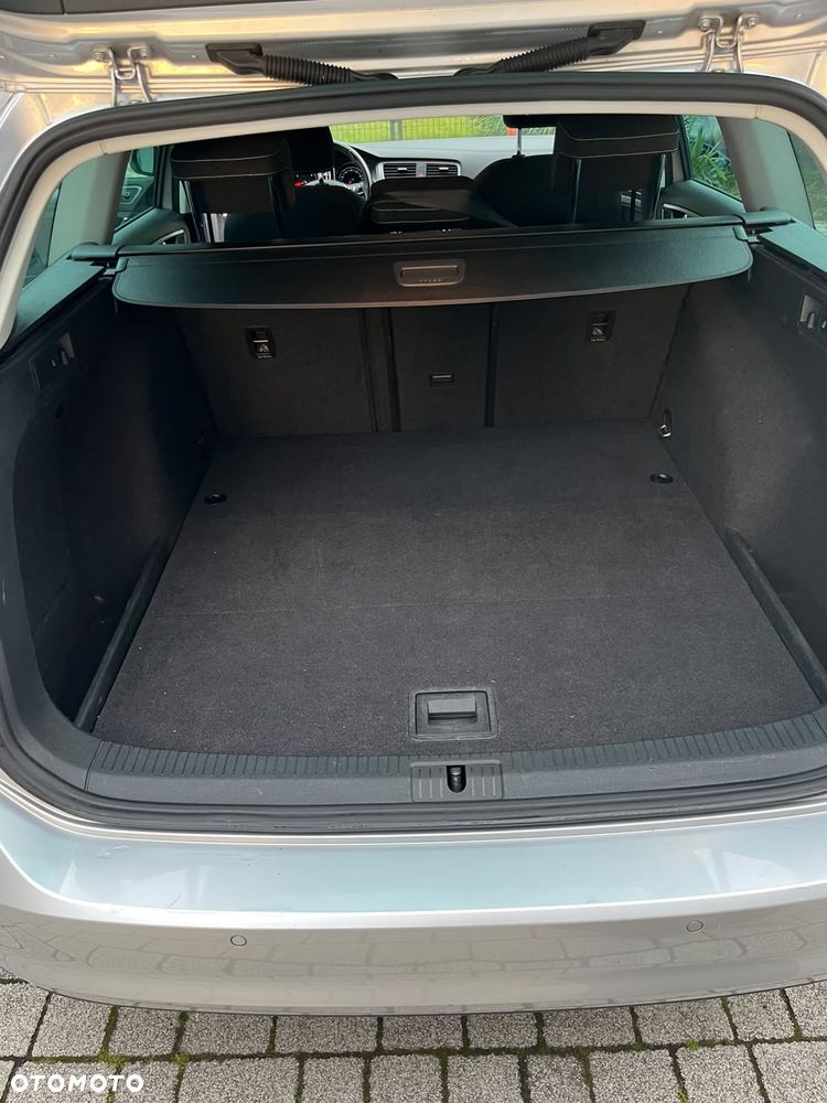 Volkswagen Golf 1.6 TDI BlueMotion Technology Lounge - 28