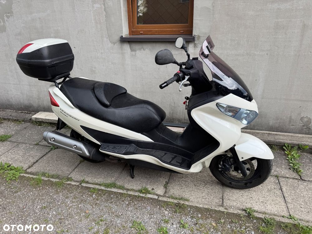 Suzuki Burgman - 4