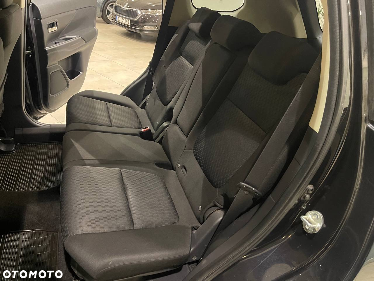 Mitsubishi Outlander 2.2 DI-D 4WD Diamant Edition - 32