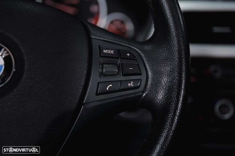 BMW 320 d Auto Exclusive - 21