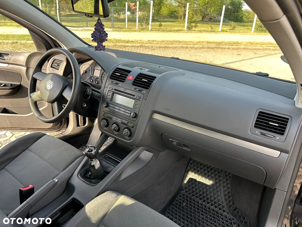 Volkswagen Golf 2.0 TDI DPF Comfortline - 8