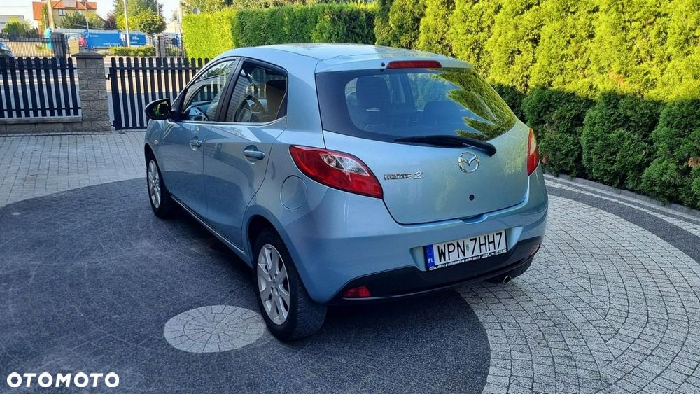 Mazda 2 - 4