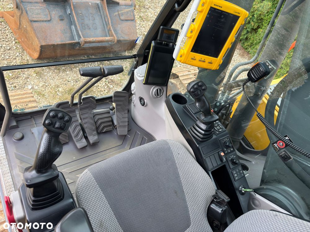 Volvo EC 220 EL - 36