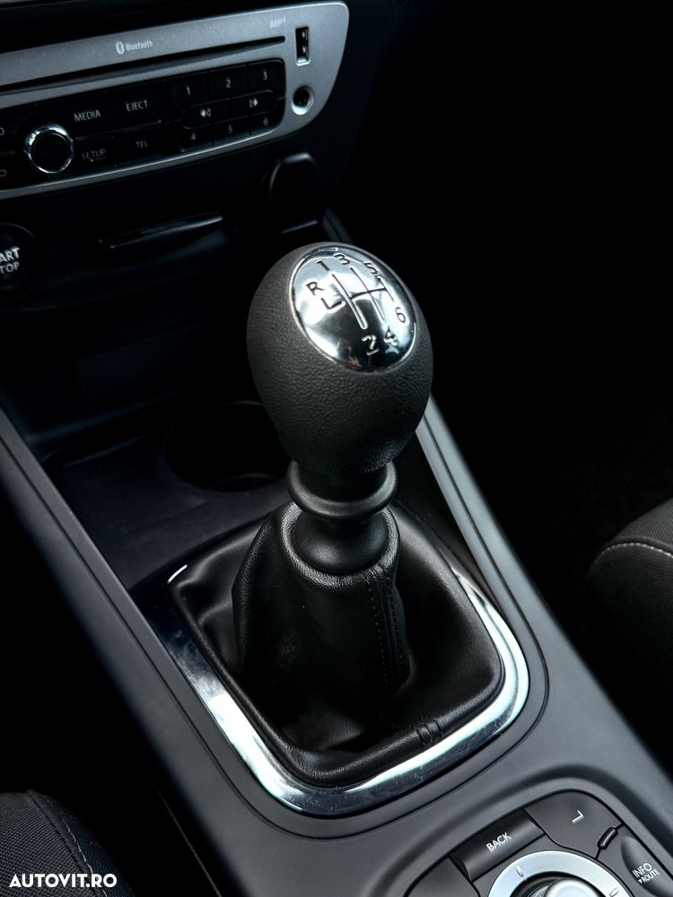 Renault Megane dCi 110 FAP LIMITED - 26