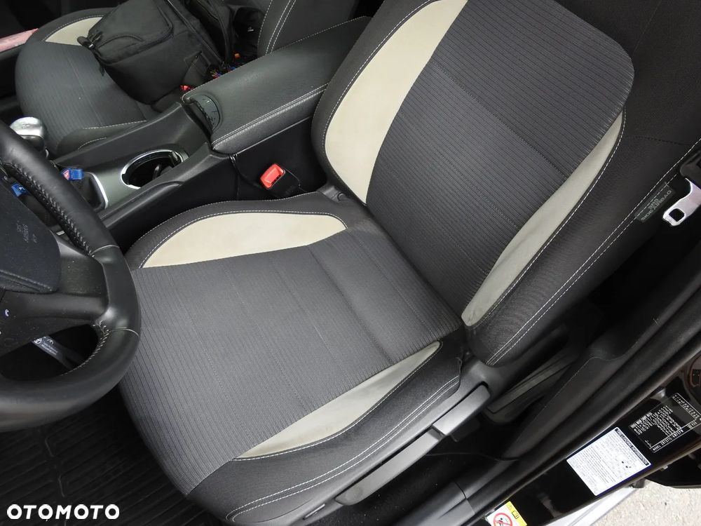 Toyota Avensis 1.8 Premium - 9