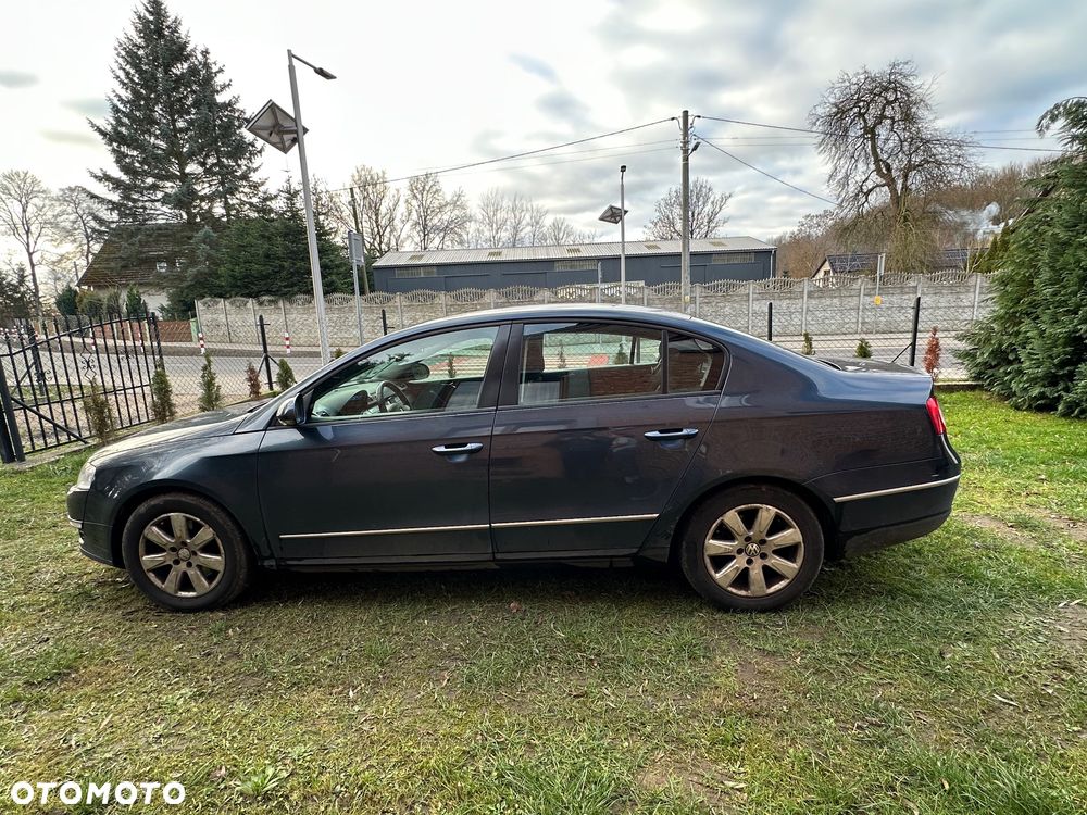 Volkswagen Passat 2.0 TDI Comfortline - 5