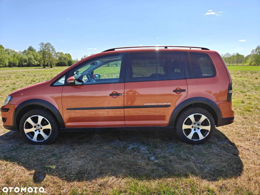 Volkswagen Touran 1.4 TSI DSG STYLE - 8