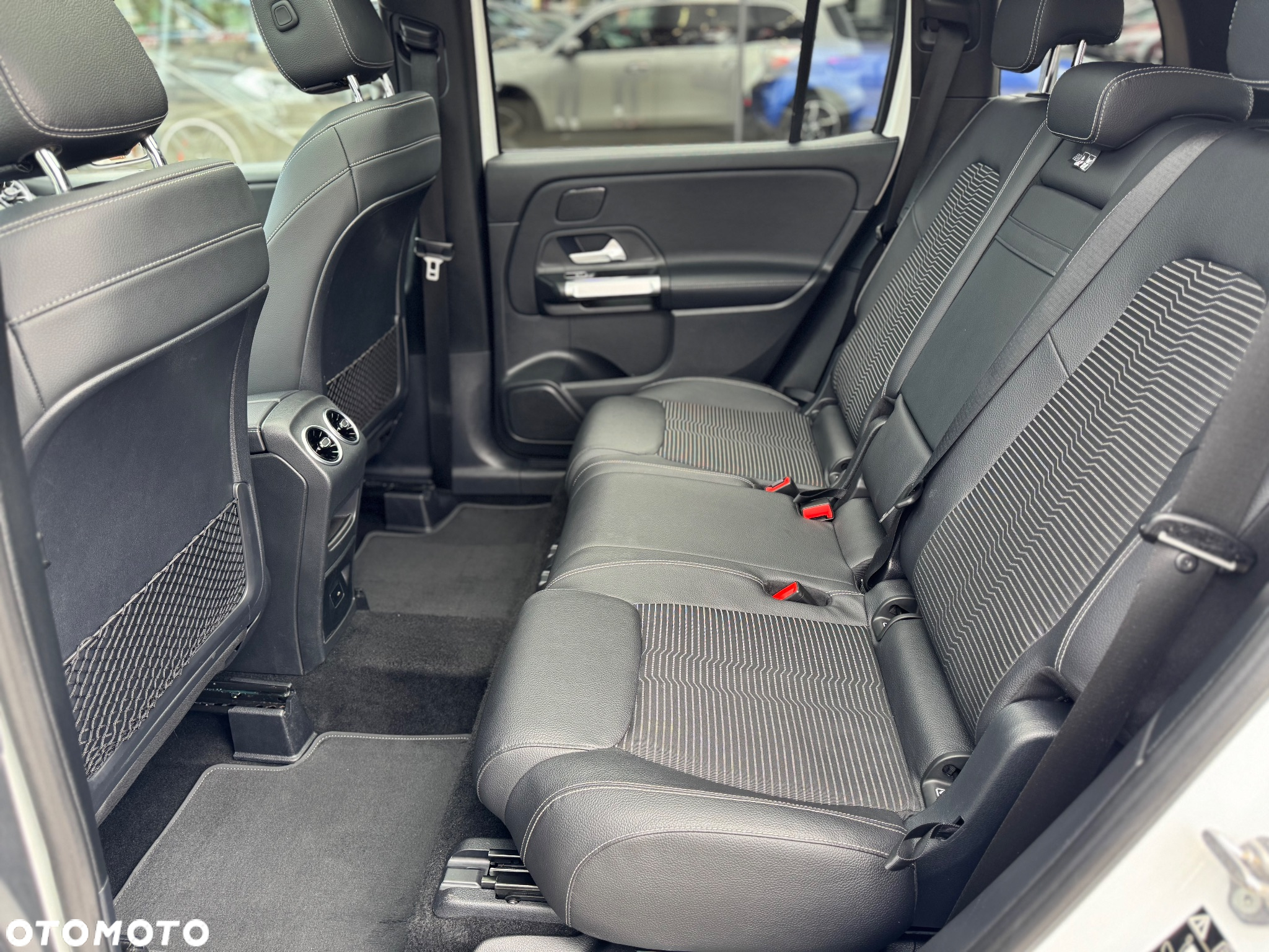 Mercedes-Benz GLB 200 d 4Matic 8G-DCT Special Edition - 34