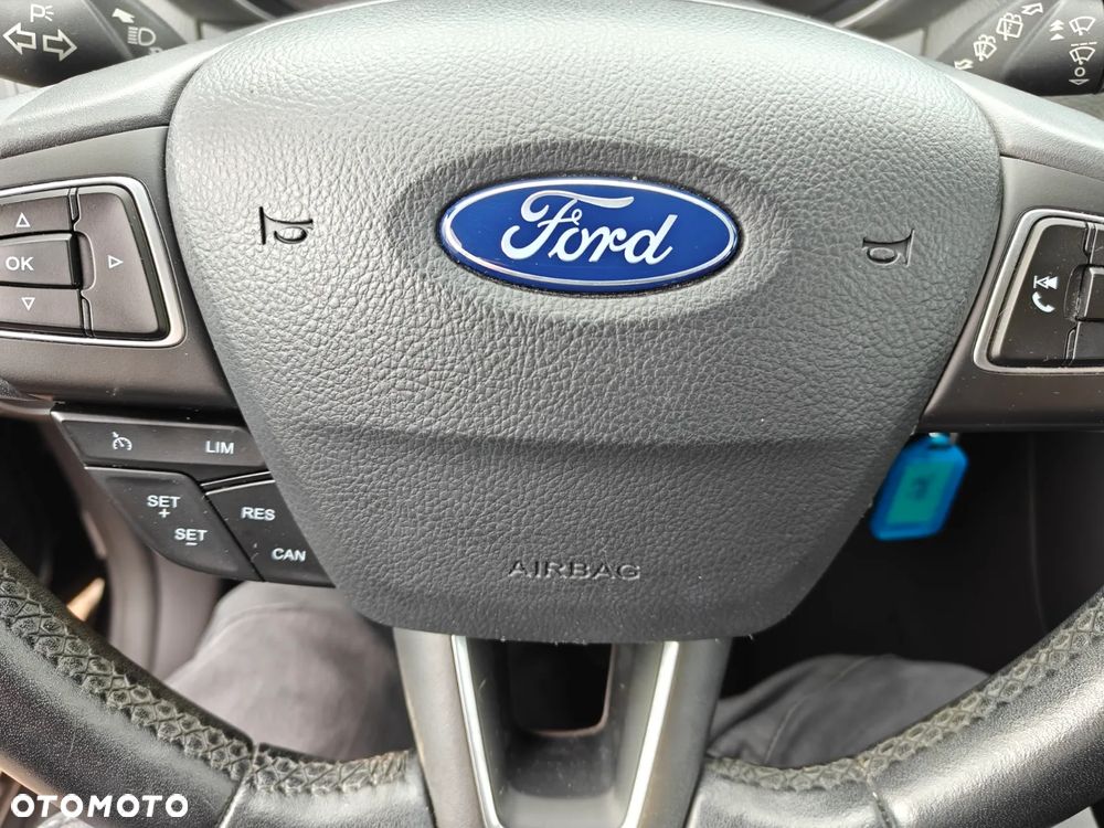 Ford Focus SW - 17