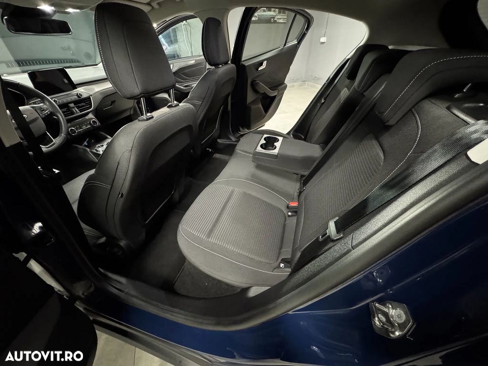 Ford Focus 1.0 EcoBoost Titanium Business - 8