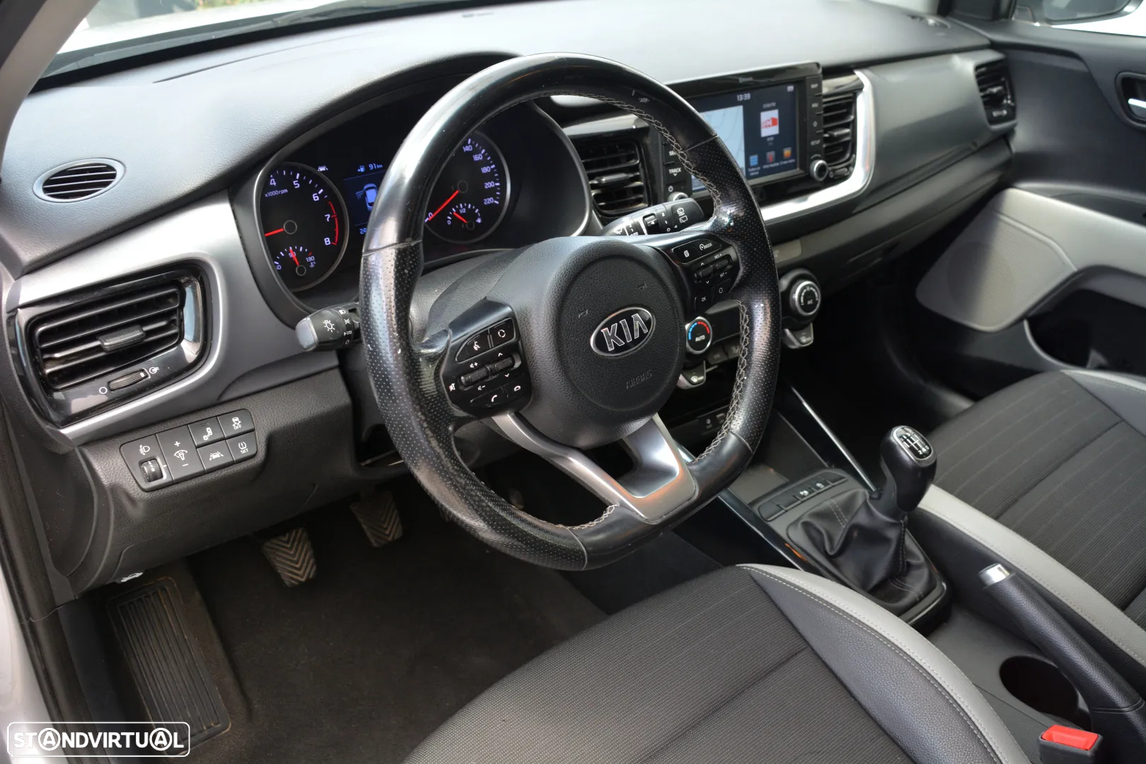 Kia Stonic 1.0 T-GDI Tech - 11