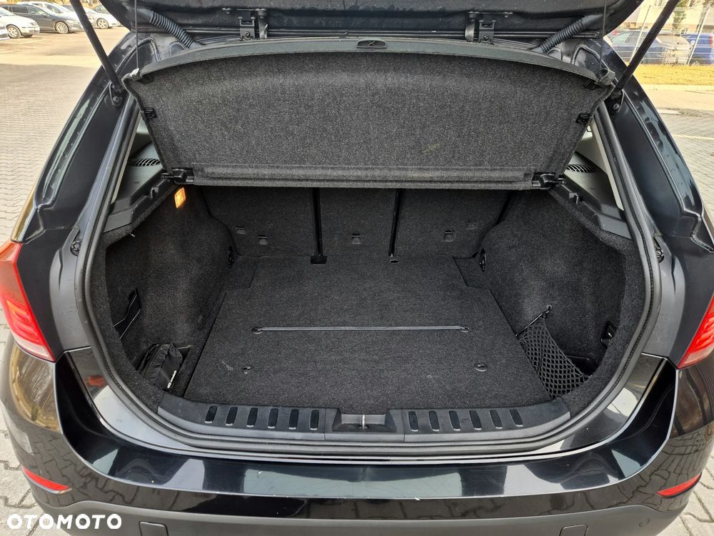 BMW X1 sDrive20i xLine - 16