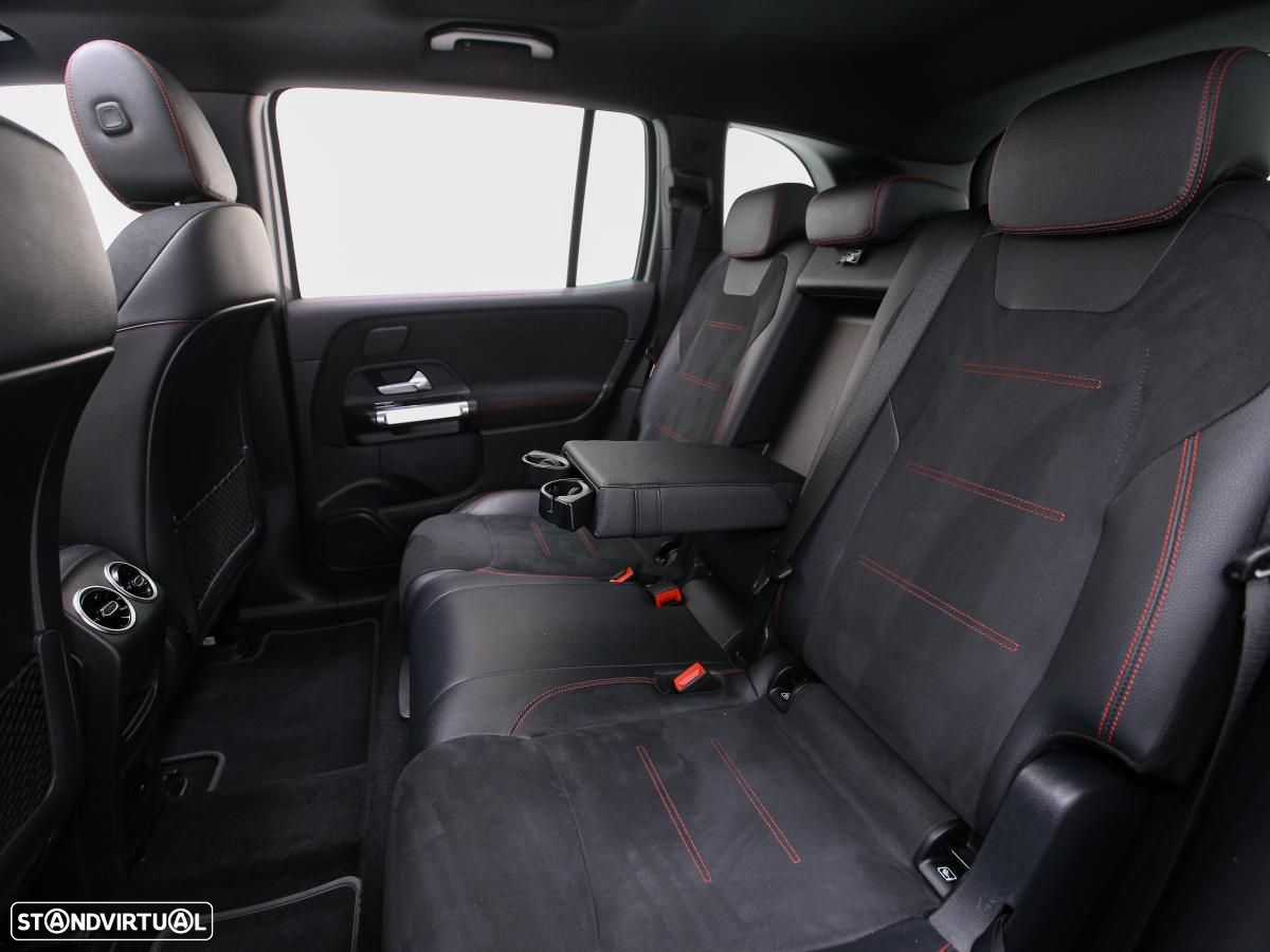 Mercedes-Benz EQB 300 4Matic AMG Line - 11