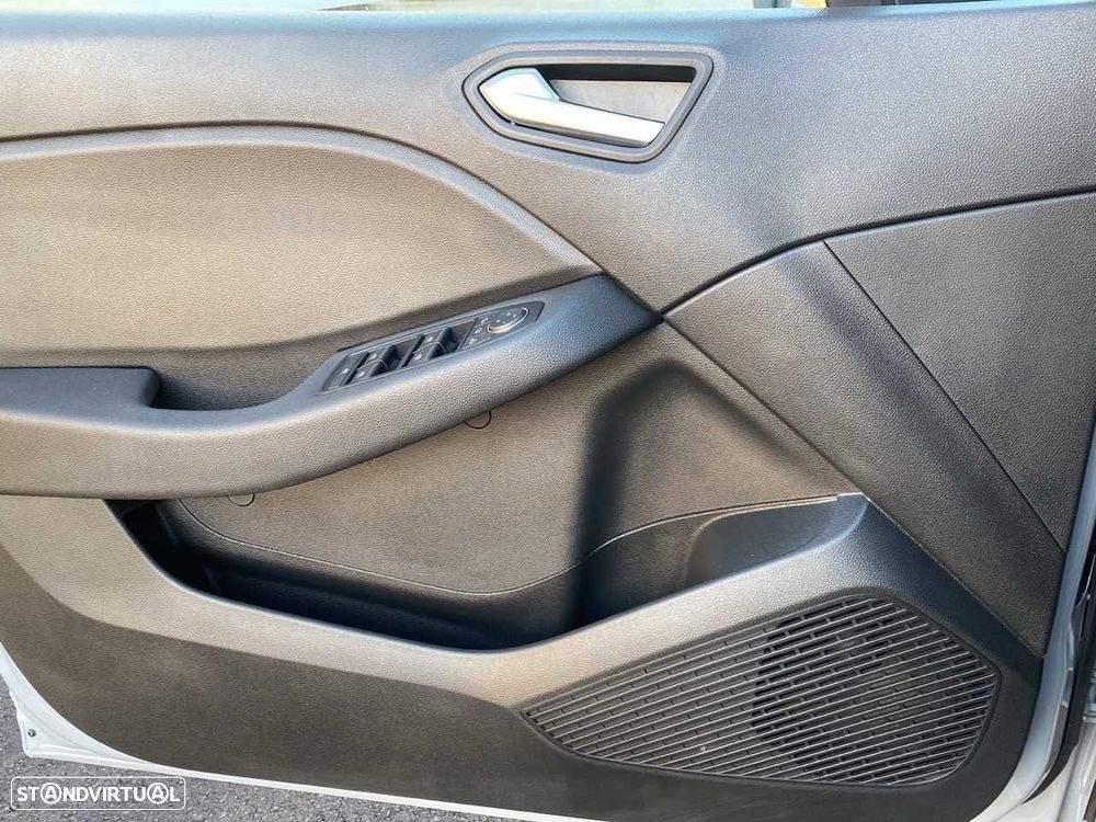 Renault Clio 1.0 TCe Evolution - 17