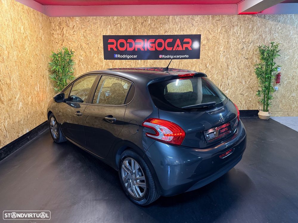 Peugeot 208 82 PureTech Style - 4