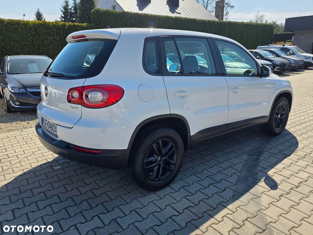 Volkswagen Tiguan - 8