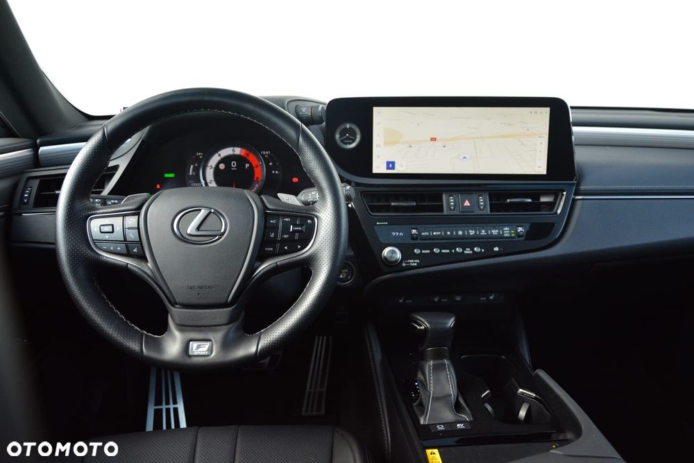 Lexus ES 300h F Sport Edition - 8