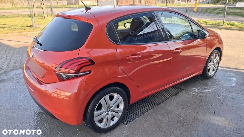 Peugeot 208 1.2 PureTech Style - 4