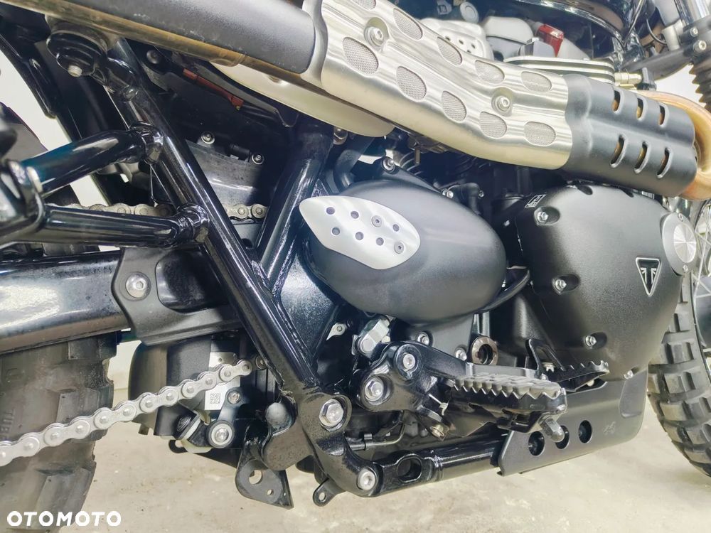 Triumph Street Scrambler - 10