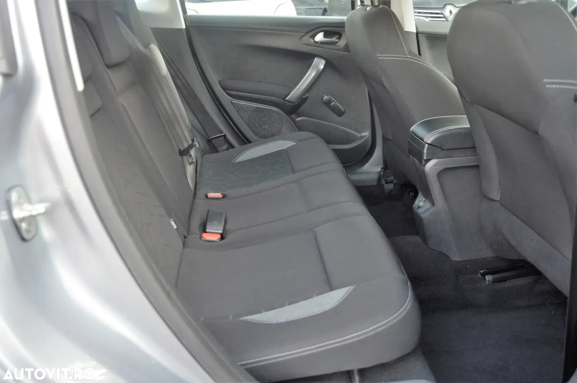 Peugeot 2008 - 7