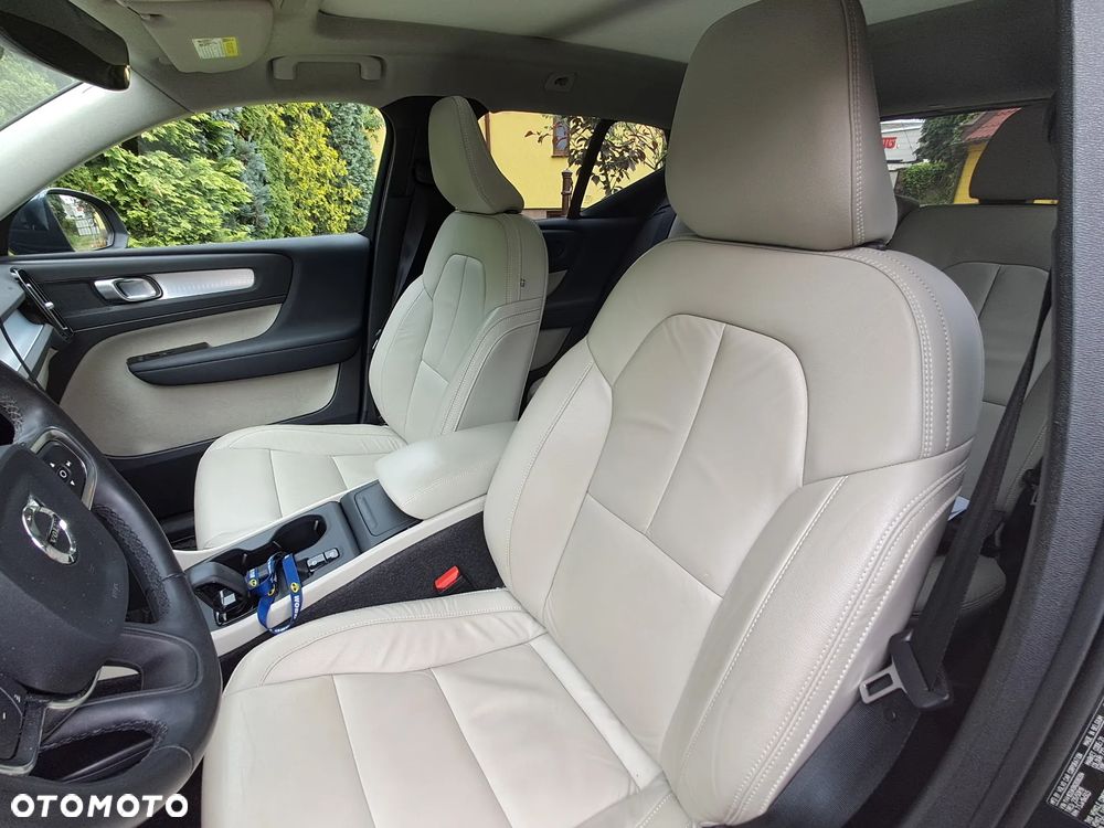 Volvo XC 40 T5 AWD Momentum - 13