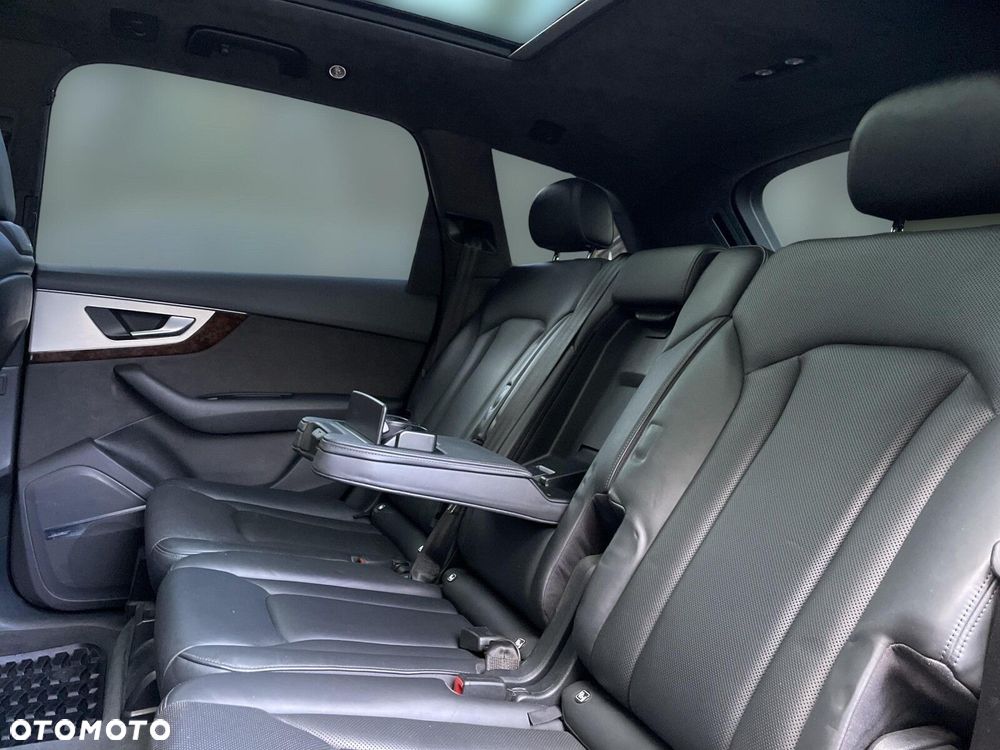 Audi Q7 - 32