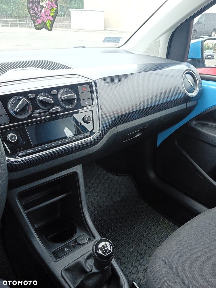 Volkswagen up! 1.0 move - 12