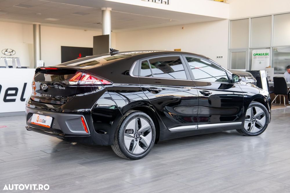 Hyundai IONIQ 1.6 GDI Premium - 4