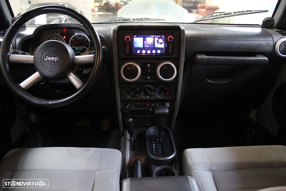 Jeep Wrangler 2.8 CRD ATX Sport - 9