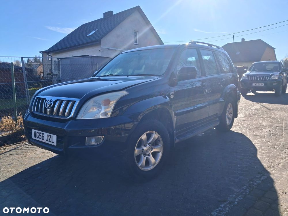 Toyota Land Cruiser - 36