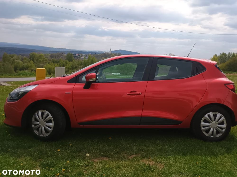 Renault Clio 1.2 16V 75 LIMITED - 4
