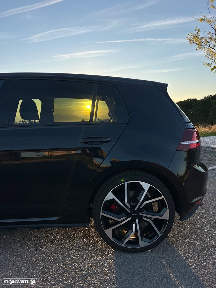 VW Golf GTI Performance BlueMotion DSG - 12