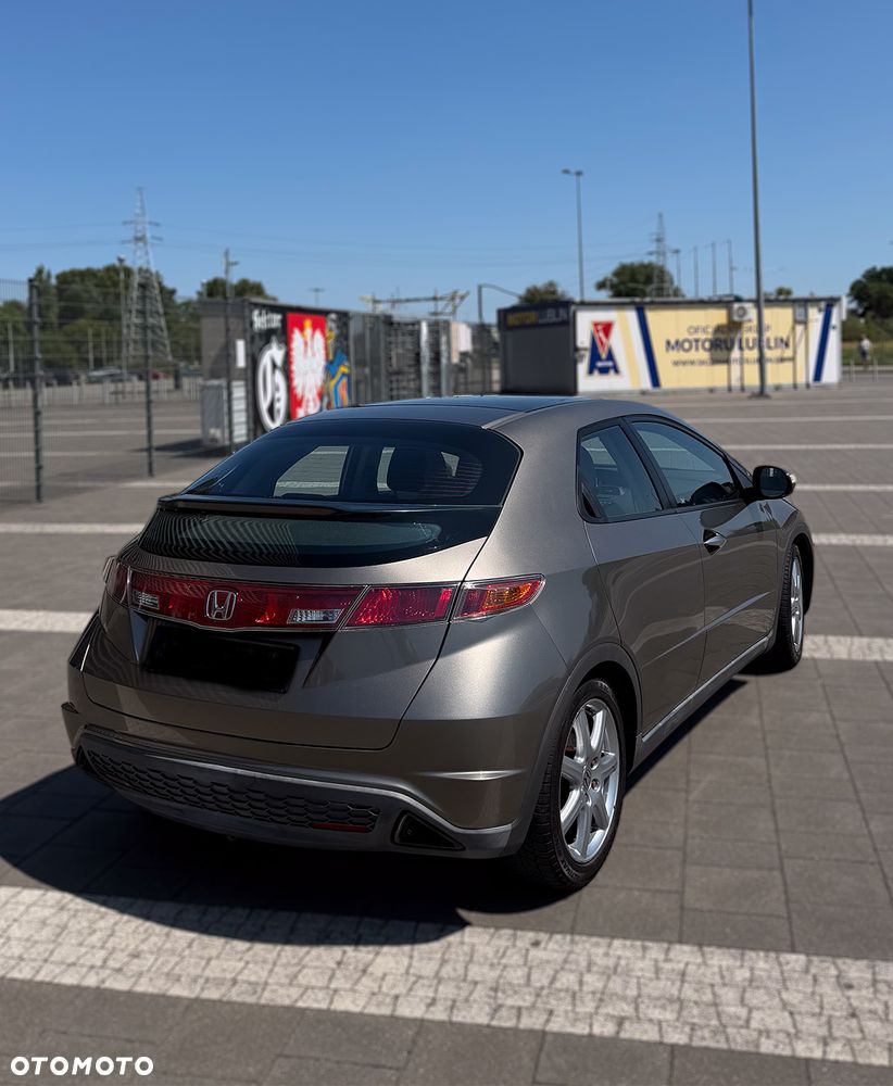 Honda Civic 1.8 Comfort - 8
