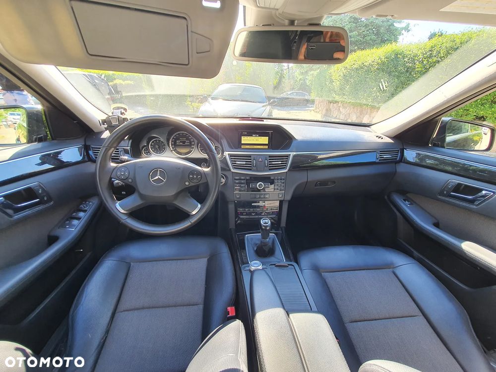 Mercedes-Benz Klasa E 200 CGI BlueEFFICIENCY Avantgarde - 8