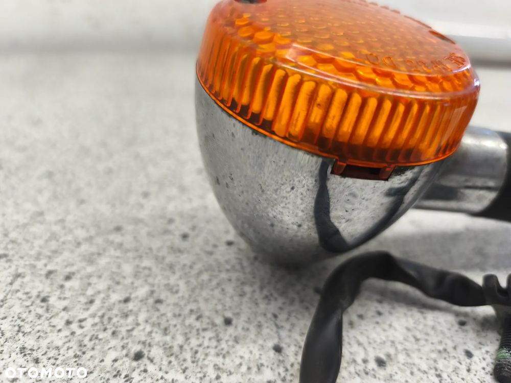Kierunkowskaz prawy przód Honda VT700 VT 700 VT 1100 VT1100 Shadow 700 1100 - 10