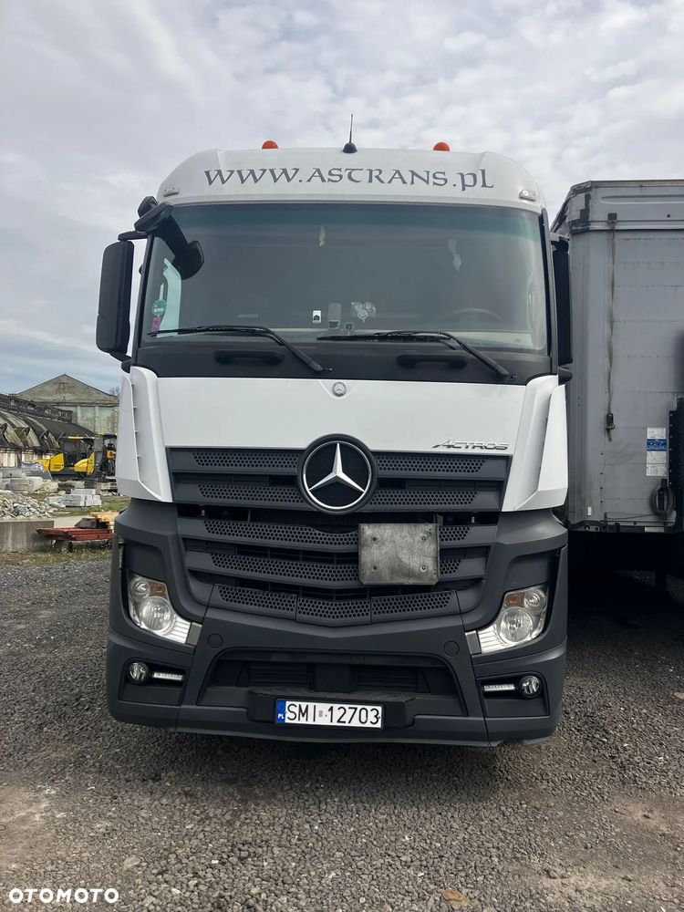 Mercedes-Benz ACTROS - 1