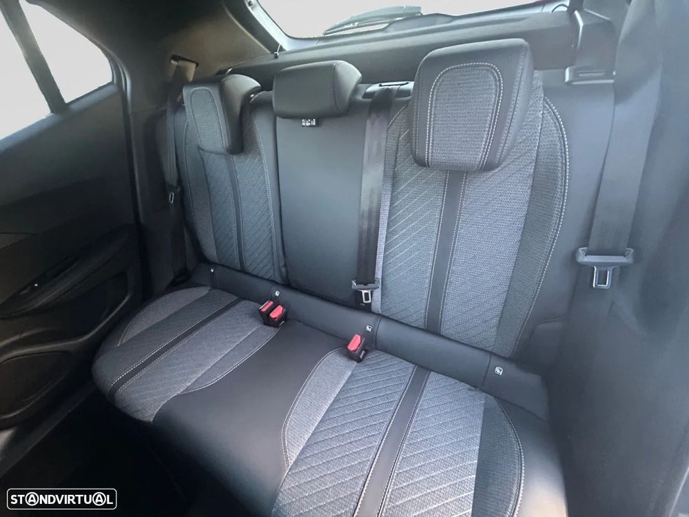 Peugeot 2008 1.2 Allure - 15
