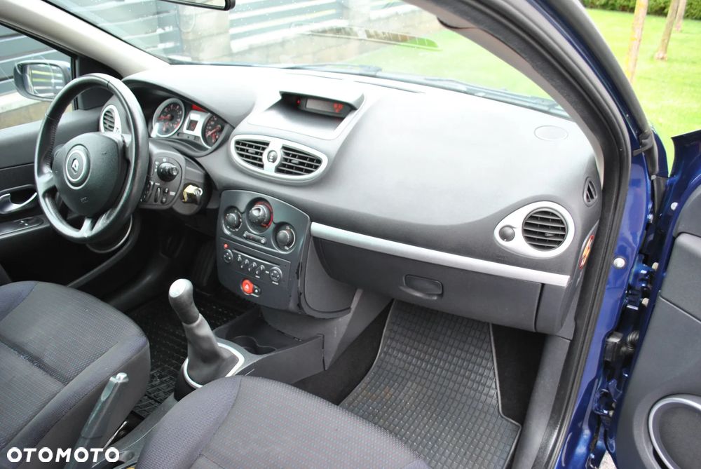 Renault Clio - 20