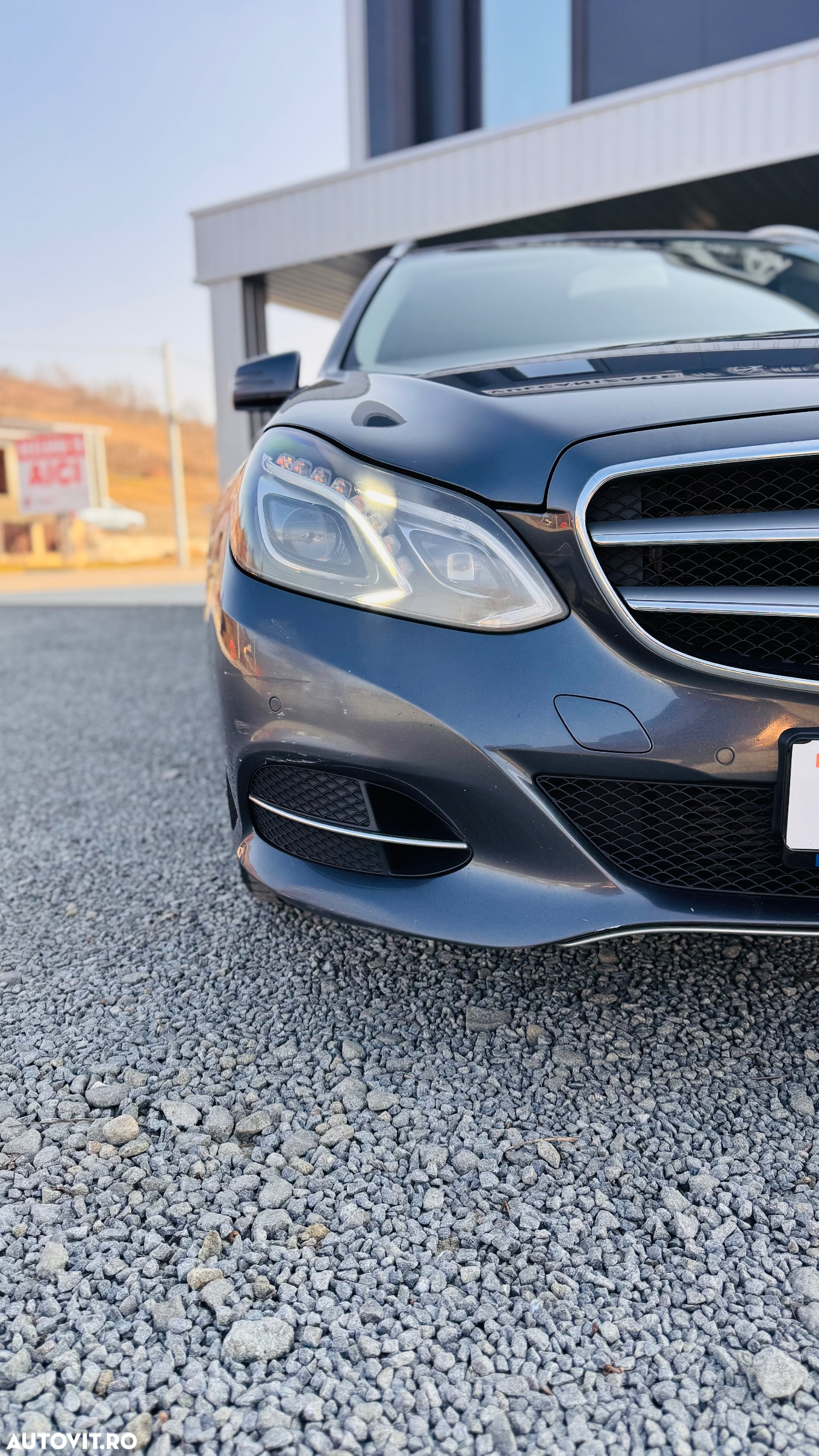 Mercedes-Benz E 220 T CDI DPF BlueEFFICIENCY 7G-TRONIC Avantgarde - 12