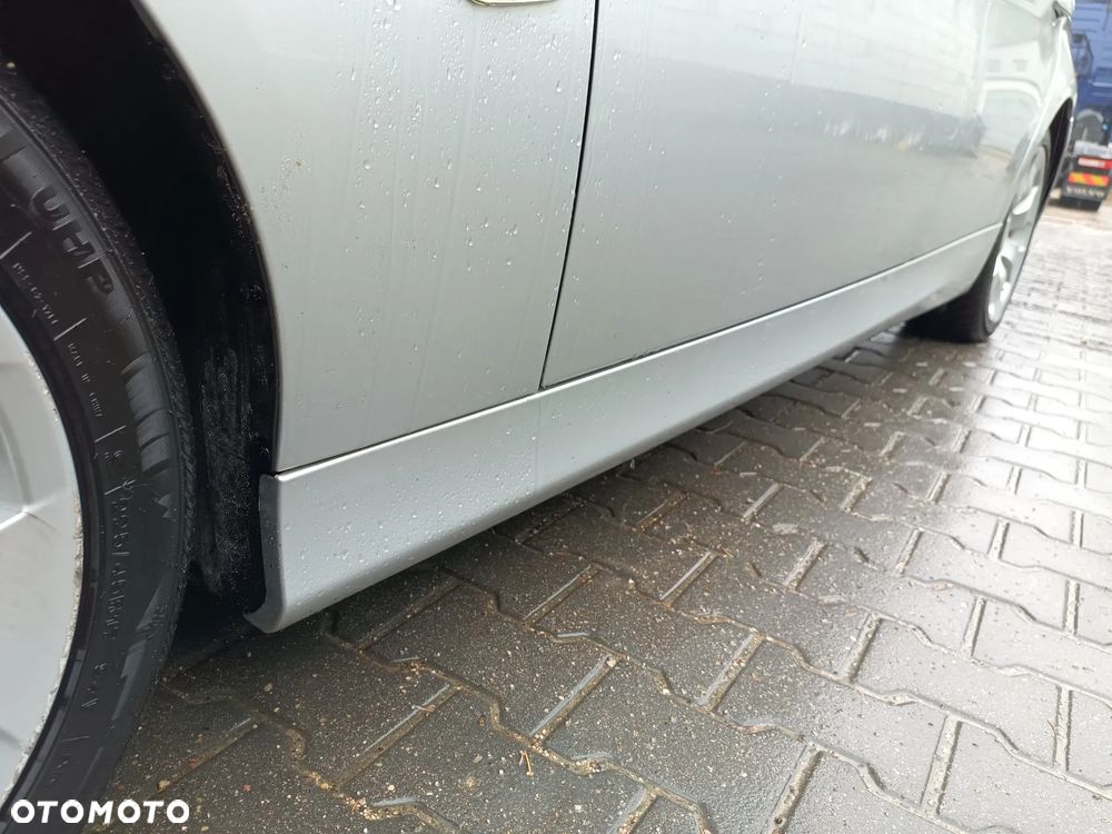 BMW Seria 3 330i - 14