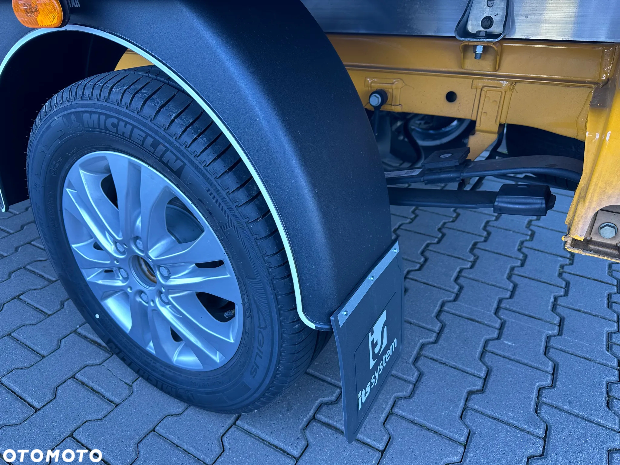 Mercedes-Benz Sprinter - 16