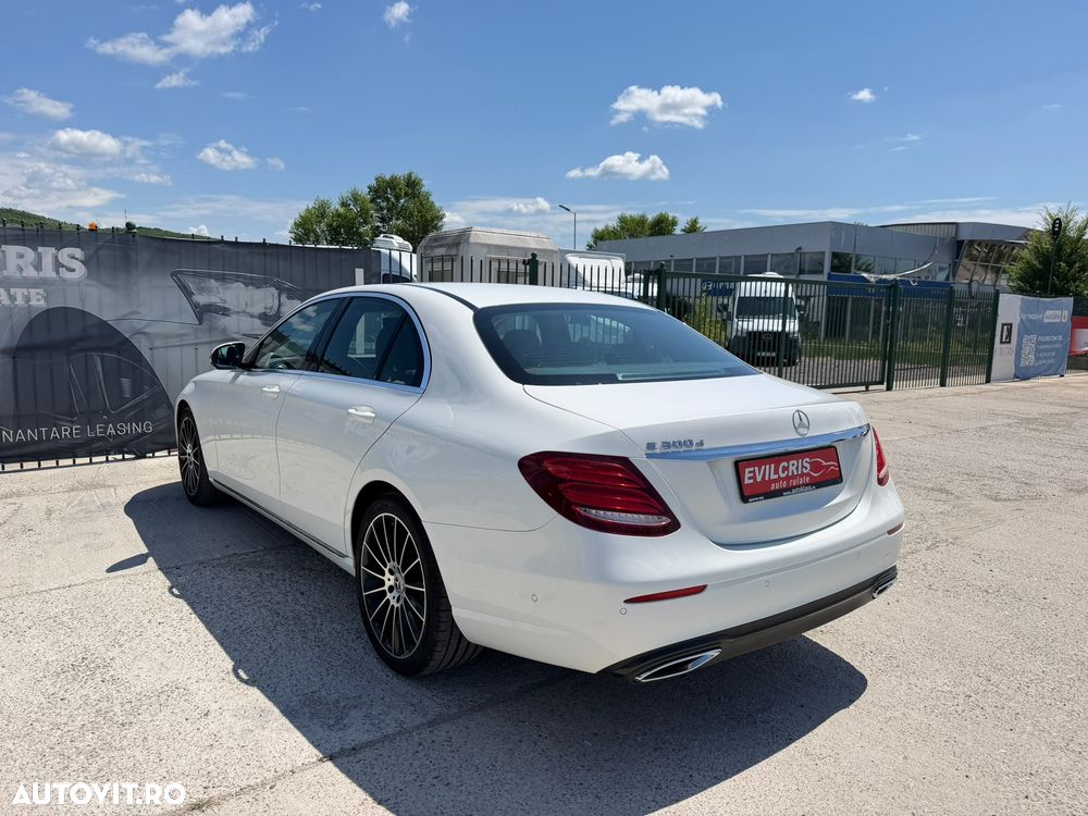 Mercedes-Benz E 300 d Aut. - 11