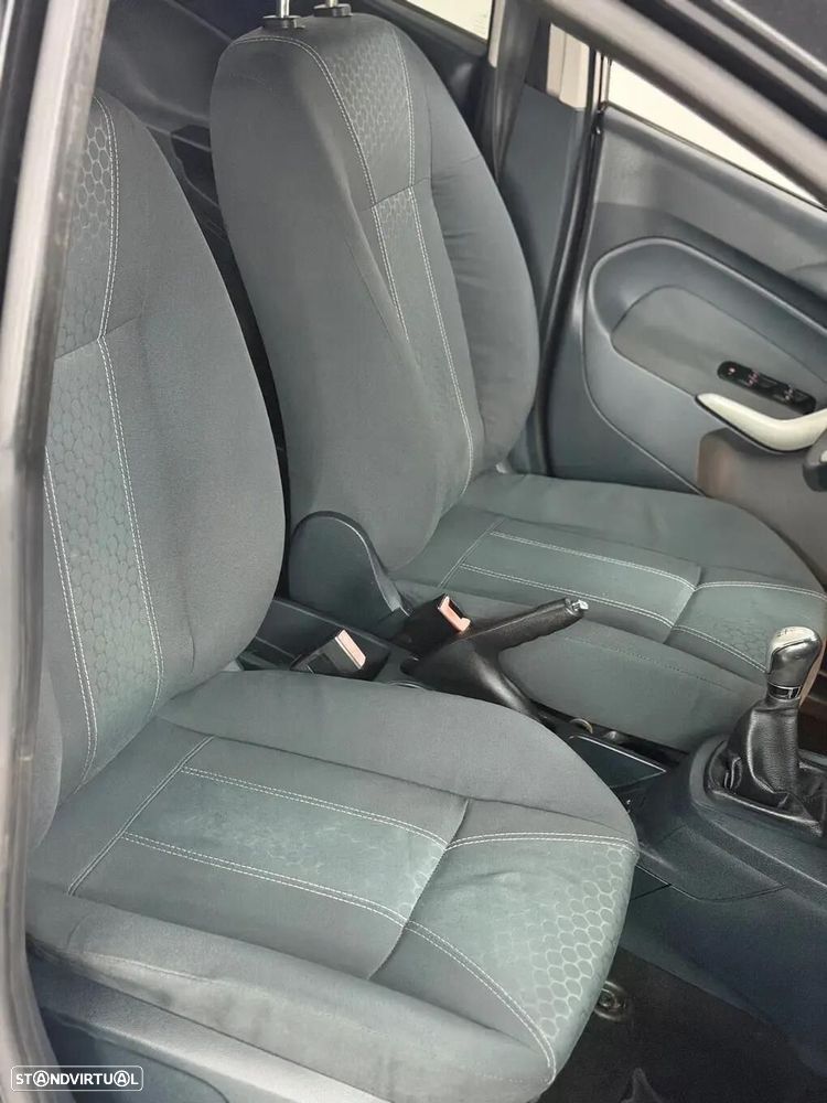 Ford Fiesta 1.25 Titanium - 22