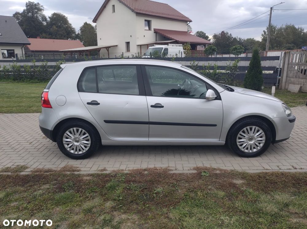 Volkswagen Golf - 6