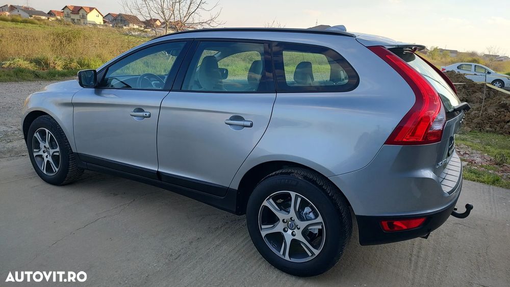 Volvo XC 60 D3 Aut. Momentum - 4