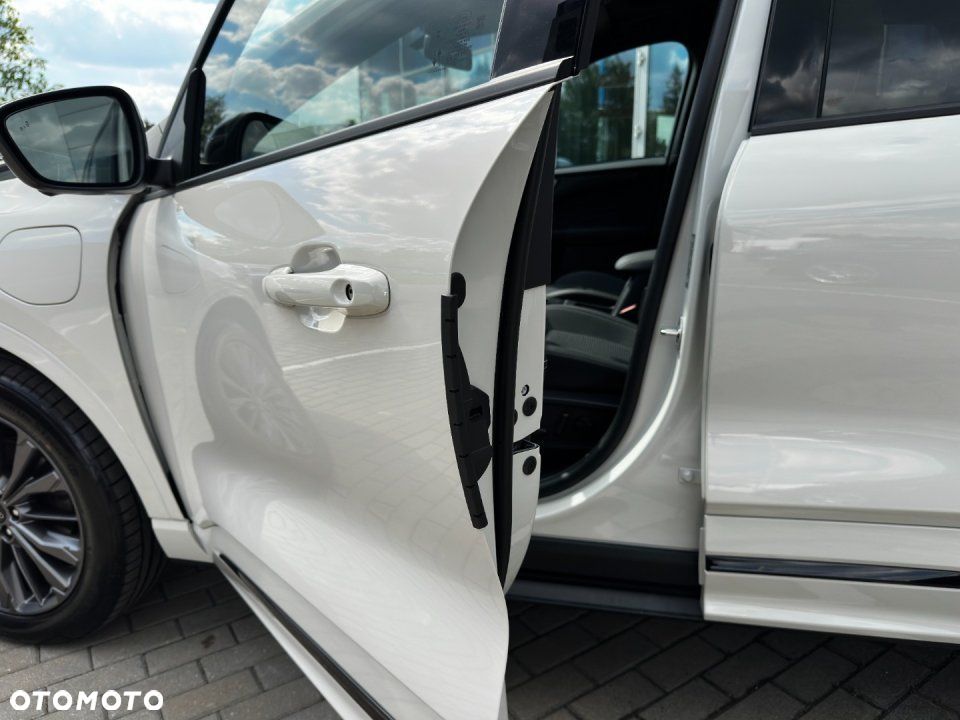 Ford Kuga - 10