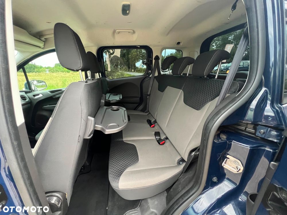 Ford Tourneo Courier - 6