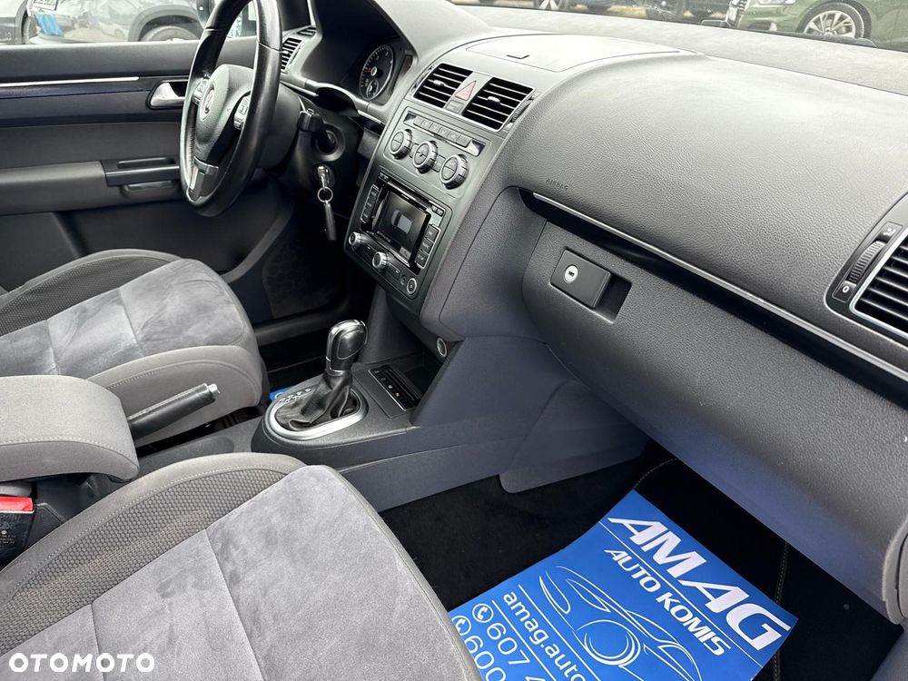 Volkswagen Touran 2.0 TDI DPF DSG Life - 18