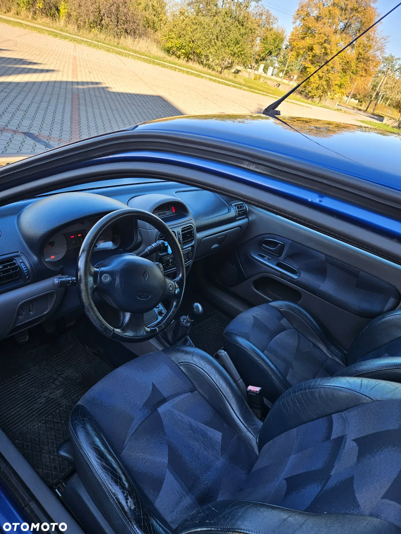 Renault Clio 1.6i RT - 3
