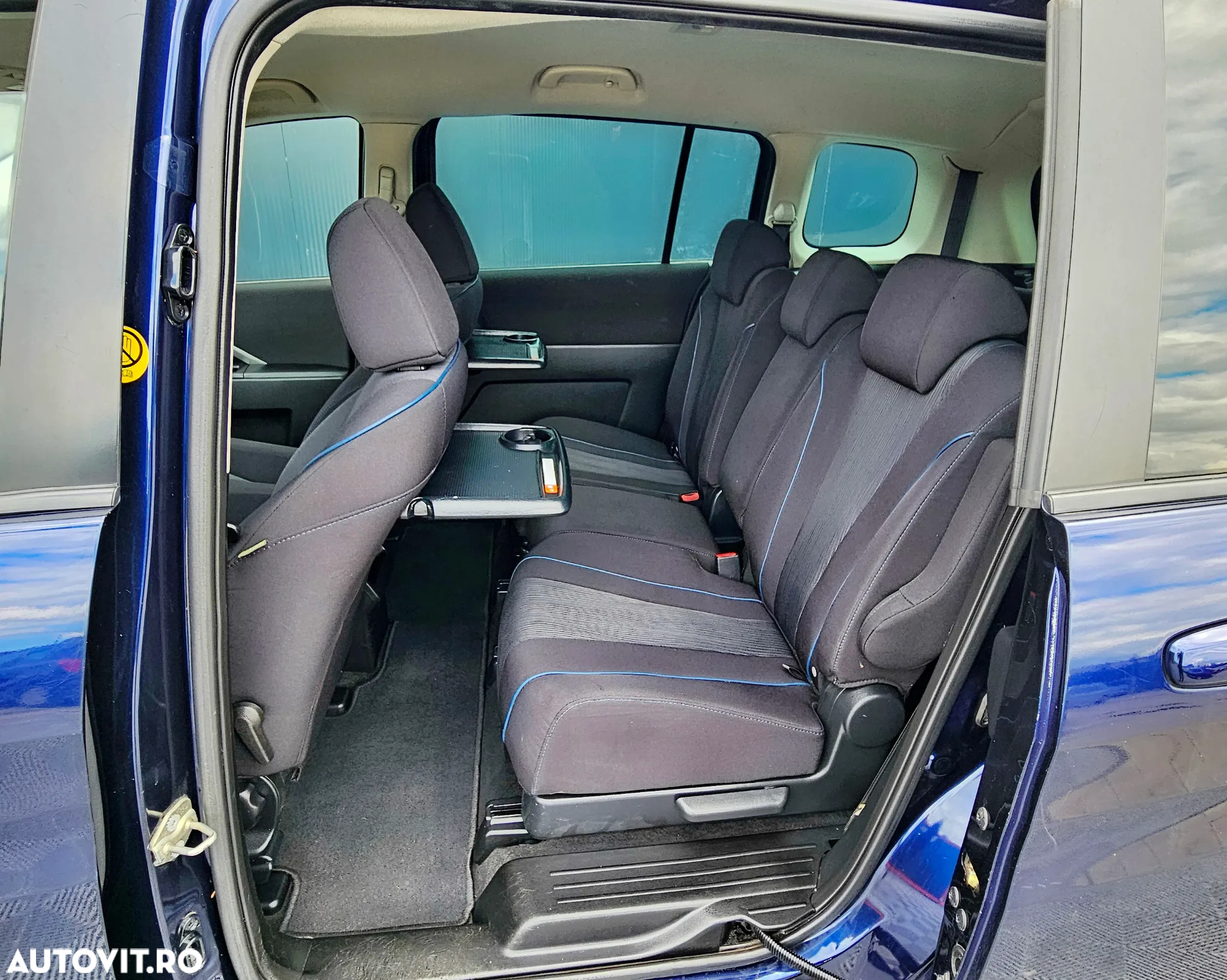 Mazda 5 - 9